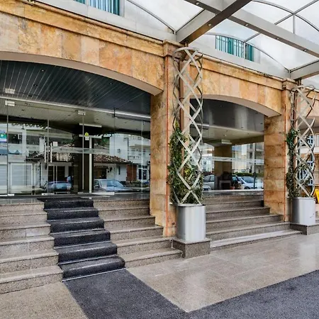 Spacious With Balcony & Pool By The Marina