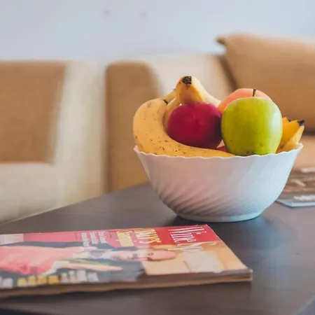 Spacious With Balcony & Pool By The Marina Appartement Balchik